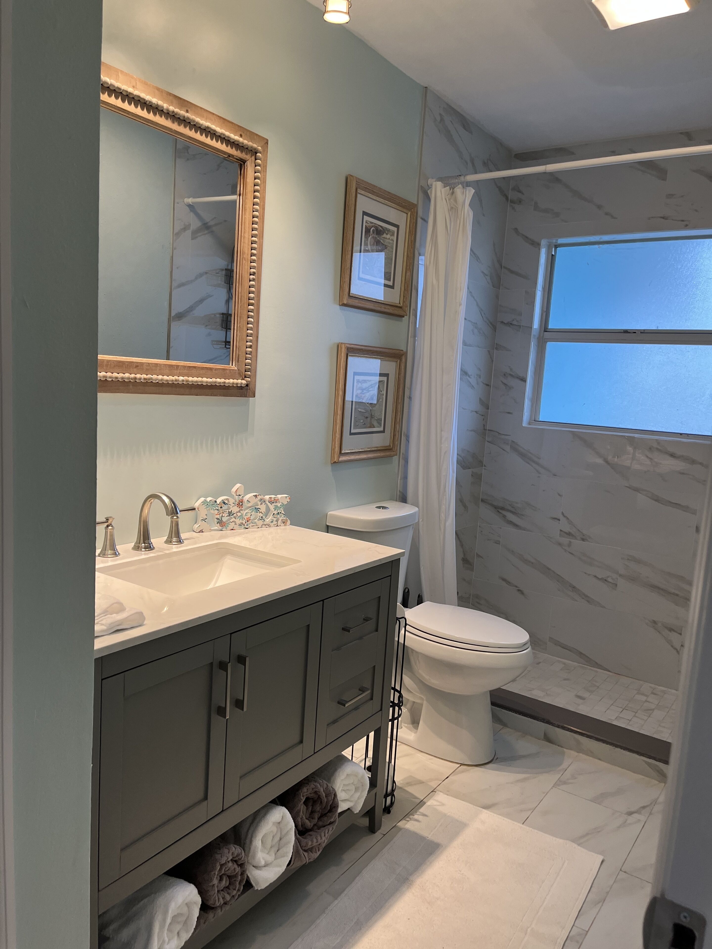 C. 100% fresh remodel w/new everything including just completed heated pool. 😎<br>