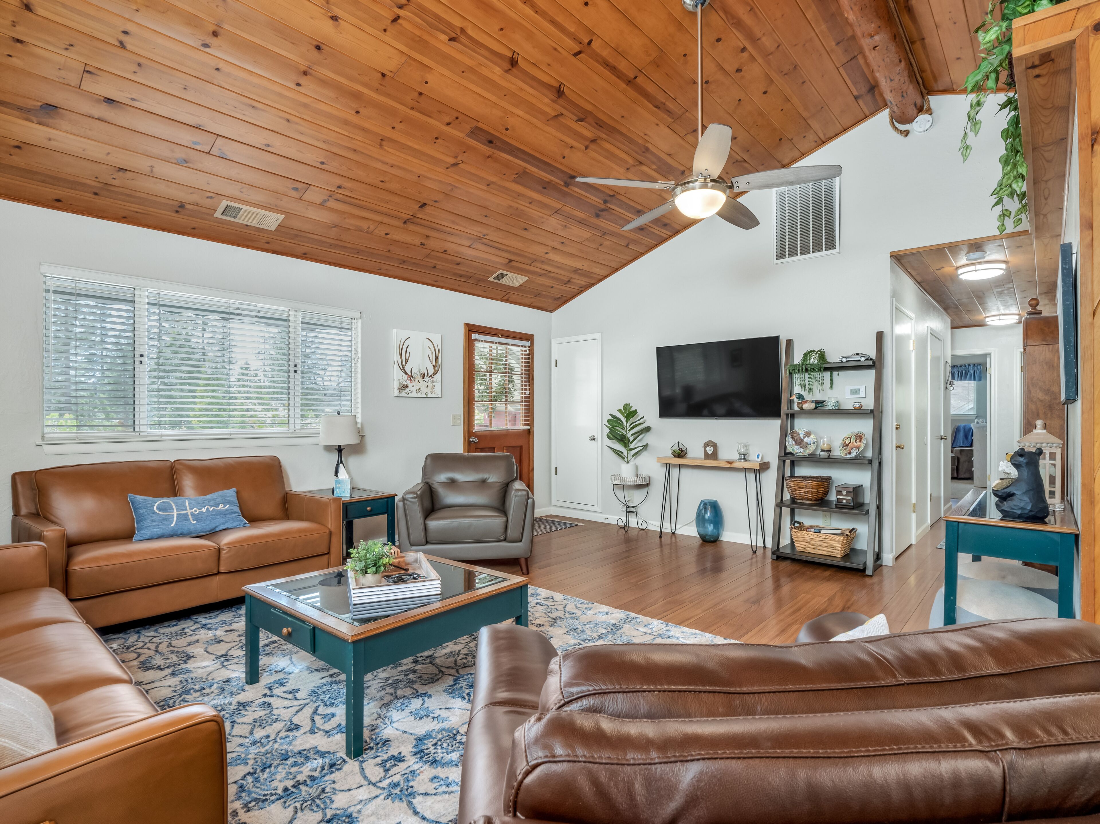 Bass Lake Cabin—Game Room—BBQ—5:4—Fall Discount