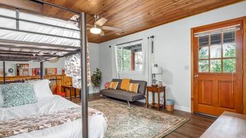 5 bedrooms, iron/ironing board, travel crib, free WiFi