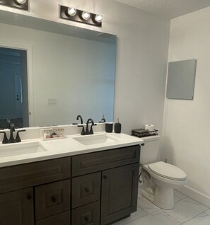 Hårtørrer, håndklæder, Sæbe, Shampoo