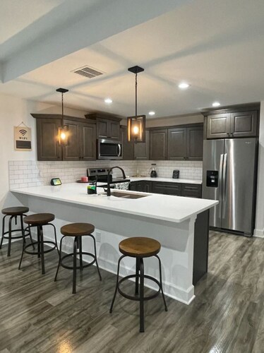 Brand new house Walking distance to Busch Gardens