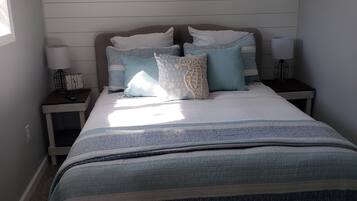 2 bedrooms, in-room safe, iron/ironing board, free WiFi