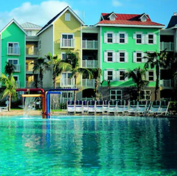 Piscine extérieure, piscine chauffée