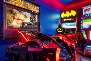 Games room - Solara Sunset | Car Pool Table, Short Walk To Clubhouse, Amazing Arcade & Movie Room (Kissimmee)