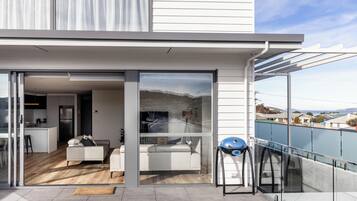 Deluxe Apartment | Terrace/patio