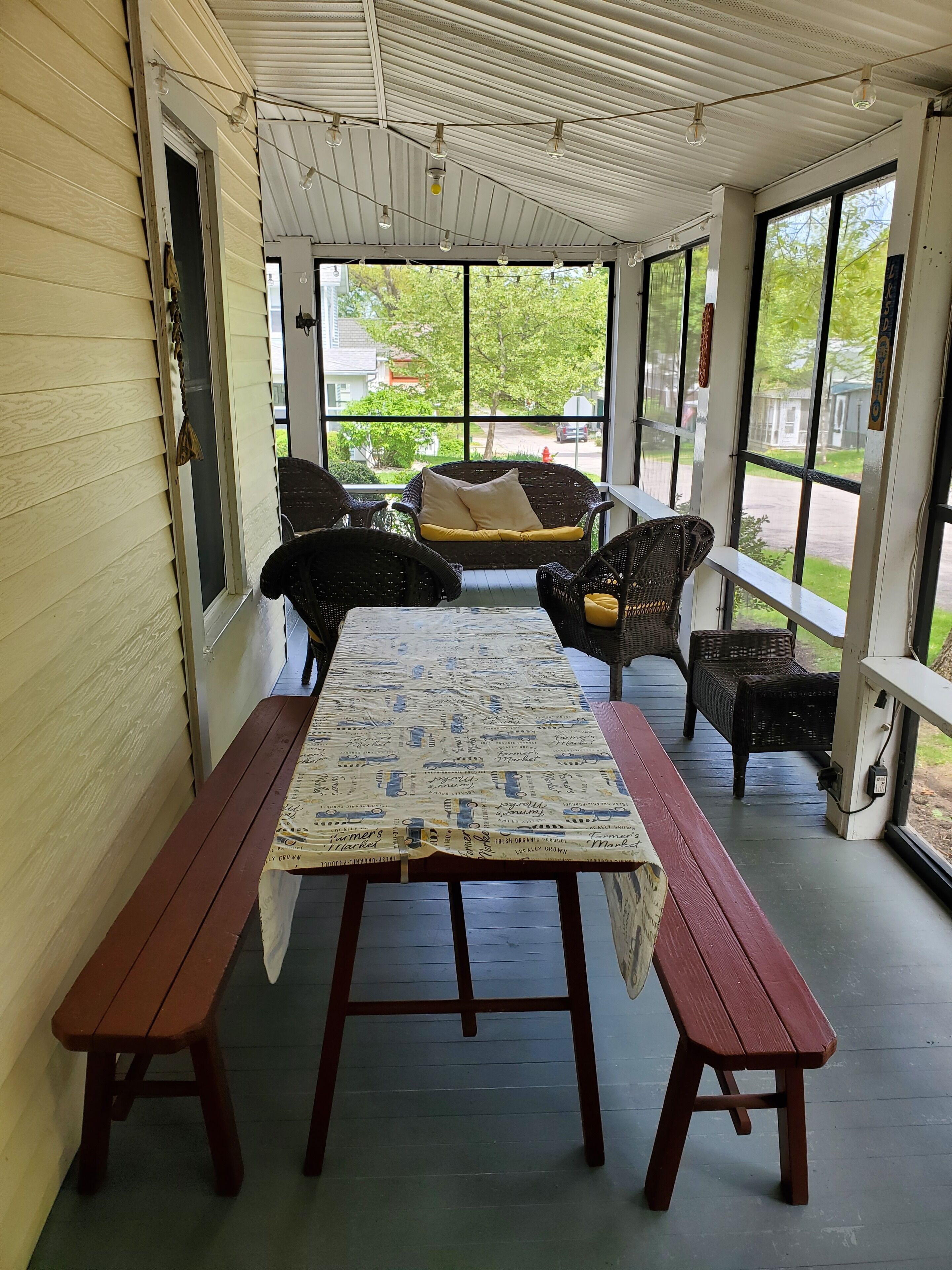 Enjoy This Year Round Cottage Centrally Located To All Lakeside Has To Offer. - Lakeside Marblehead, OH