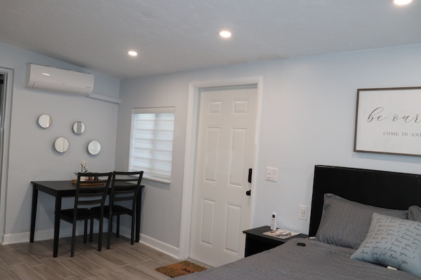 1 bedroom, in-room safe, free WiFi, bed sheets