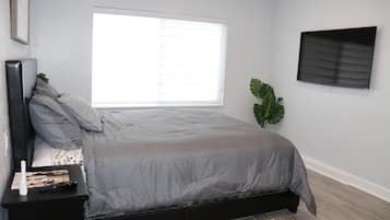 1 bedroom, in-room safe, free WiFi, bed sheets