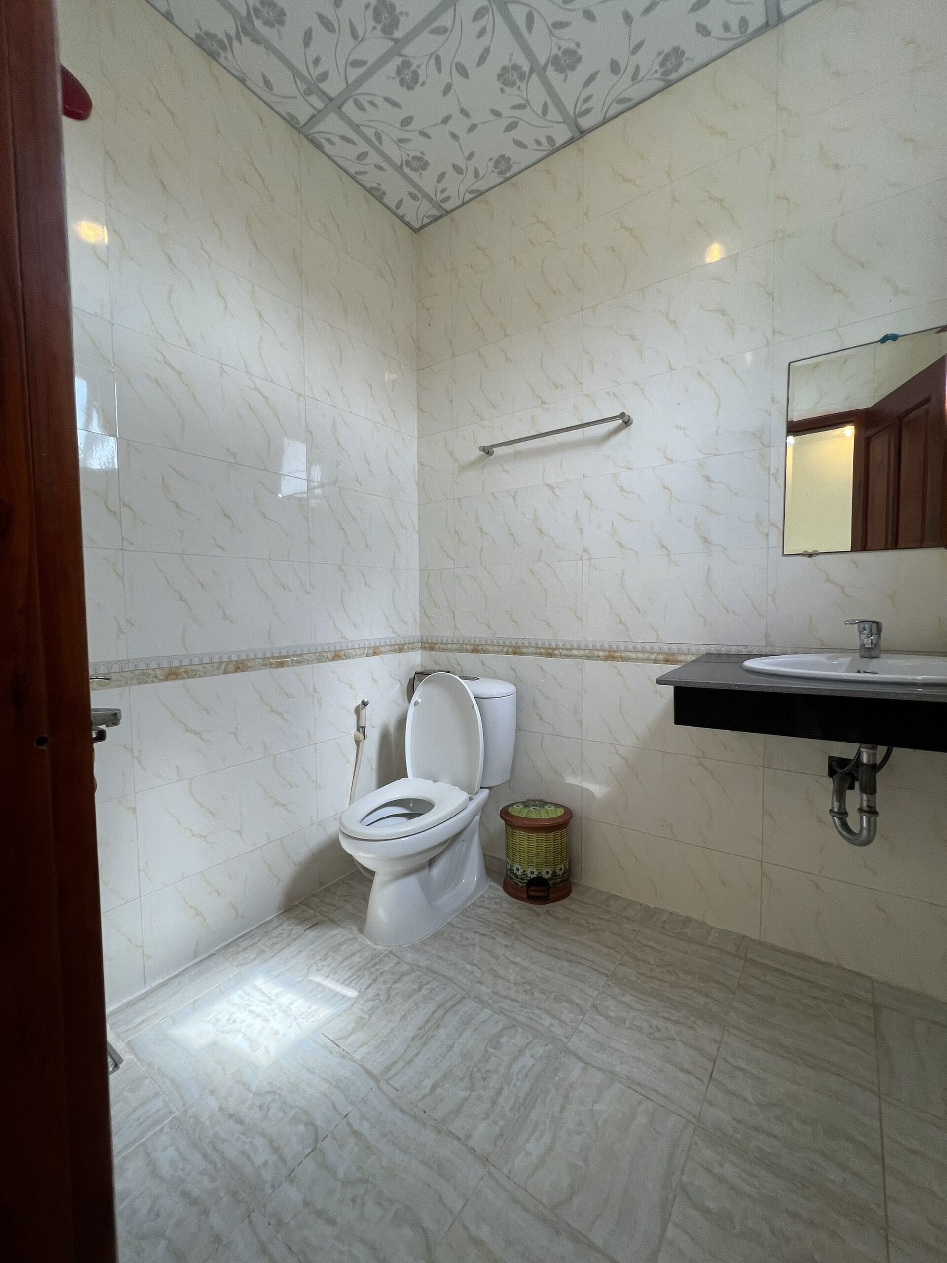 superior quadruple room | bathroom | free toiletries, slippers