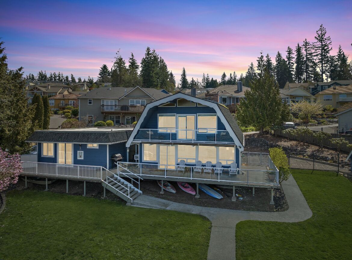 On Lake Time Bungalow