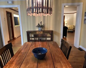 Dining - Cape Fear Coastal Hide-A-Way (Wilmington)