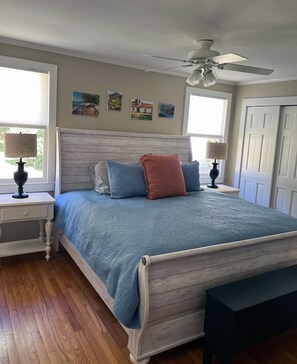 2 bedrooms, in-room safe, iron/ironing board, free WiFi - Cape Fear Coastal Hide-A-Way (Wilmington)