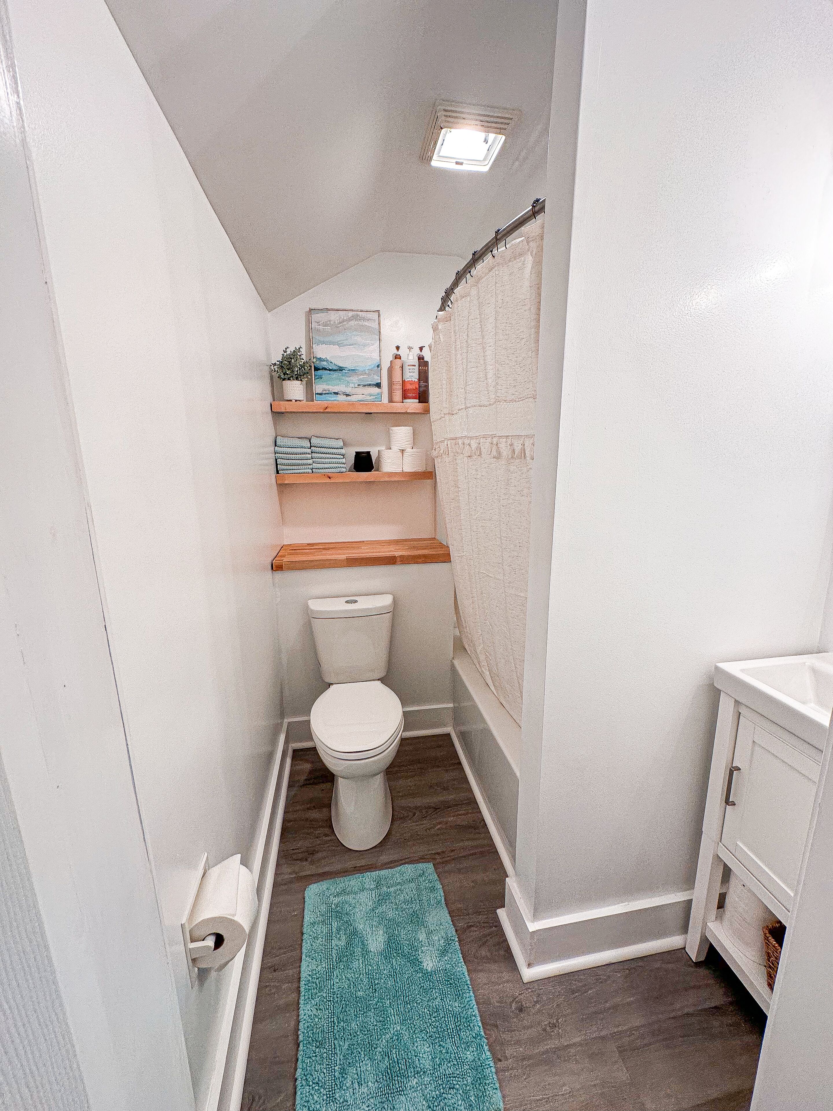 Modern Farmhouse Cottage on 45 acres~