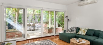 BOUTIQUE STAYS - Alkira House