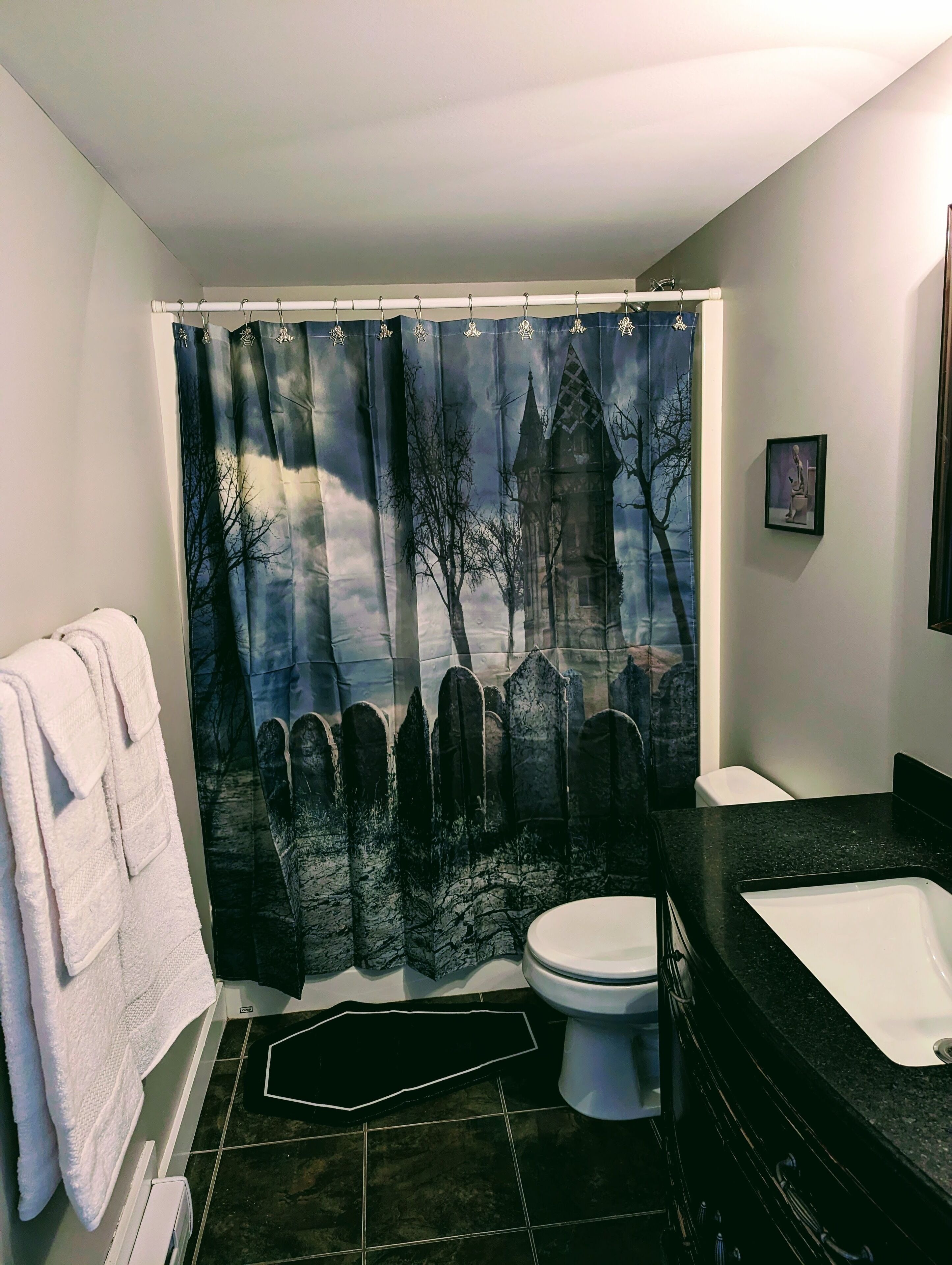 提供毛巾、番梘、洗頭水、廁紙