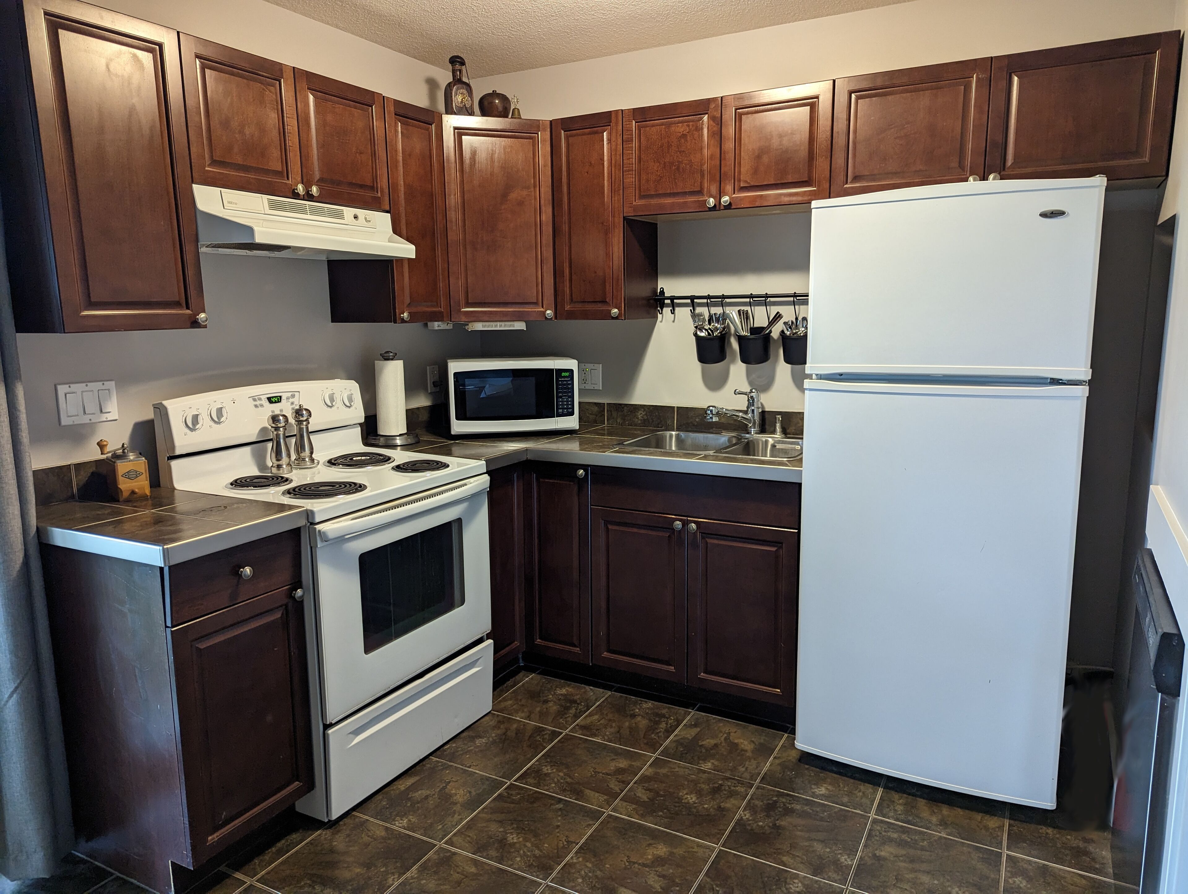 Crystal Hollows Lake View