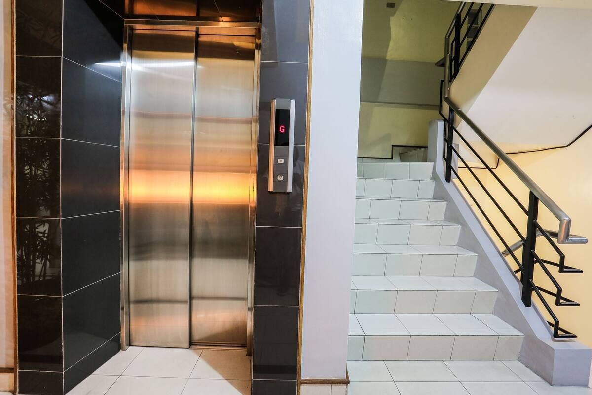 ฝ่ายต้อนรับ