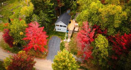 Rockwood Hills · Lake House: Private Dock | Pet-Friendly | Kayaks | Fire-Pit