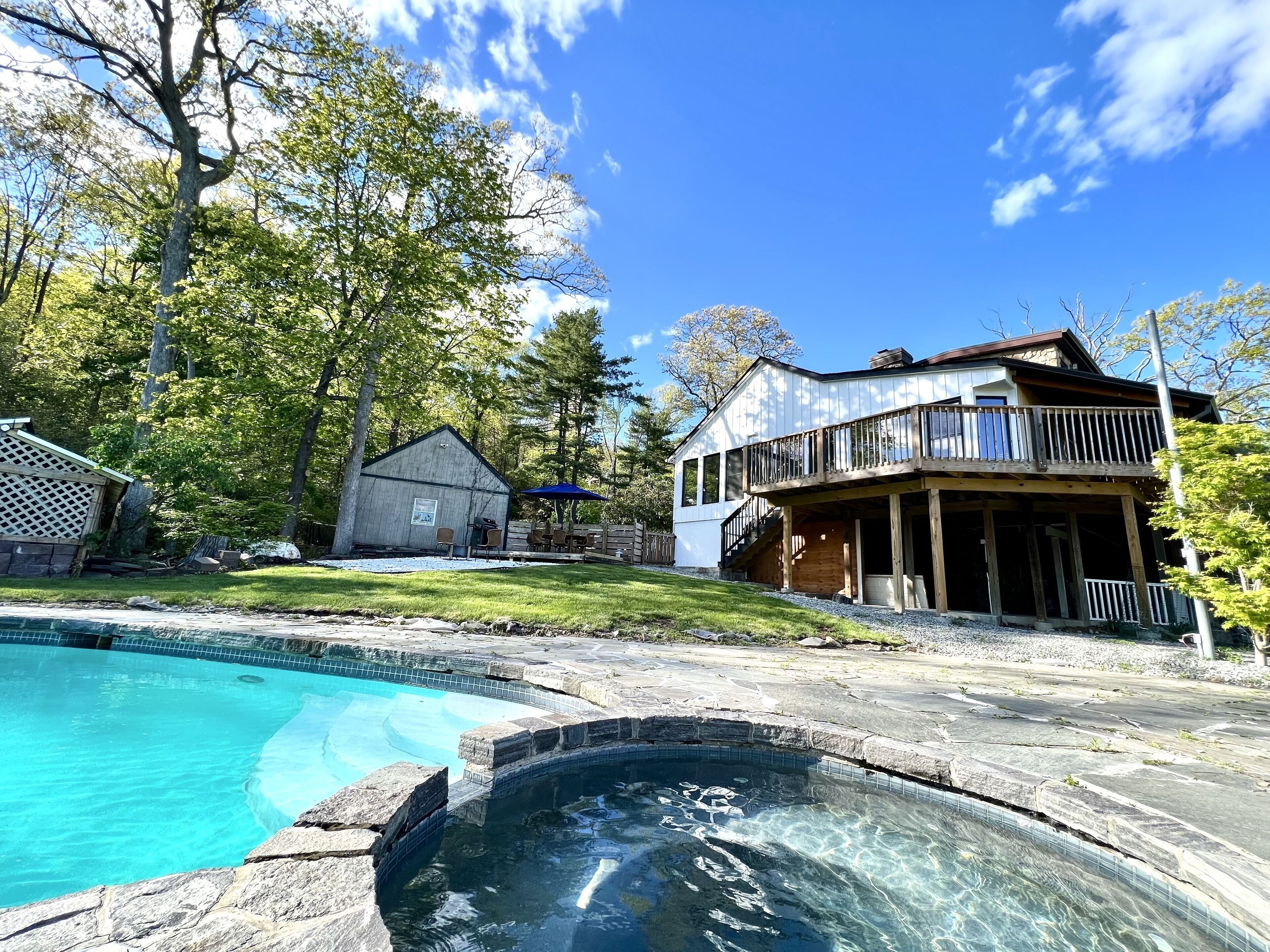 室外游泳池，恒温泳池