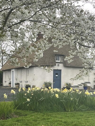 Irish Thatched cottage. Escape to a piece of living history on a country farm