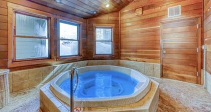 Top-Floor Condo Near Lifts With Hot Tubs, Pool, Washer/Dryer, On Demand Shuttle