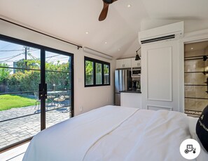 1 bedroom, in-room safe, iron/ironing board, free WiFi