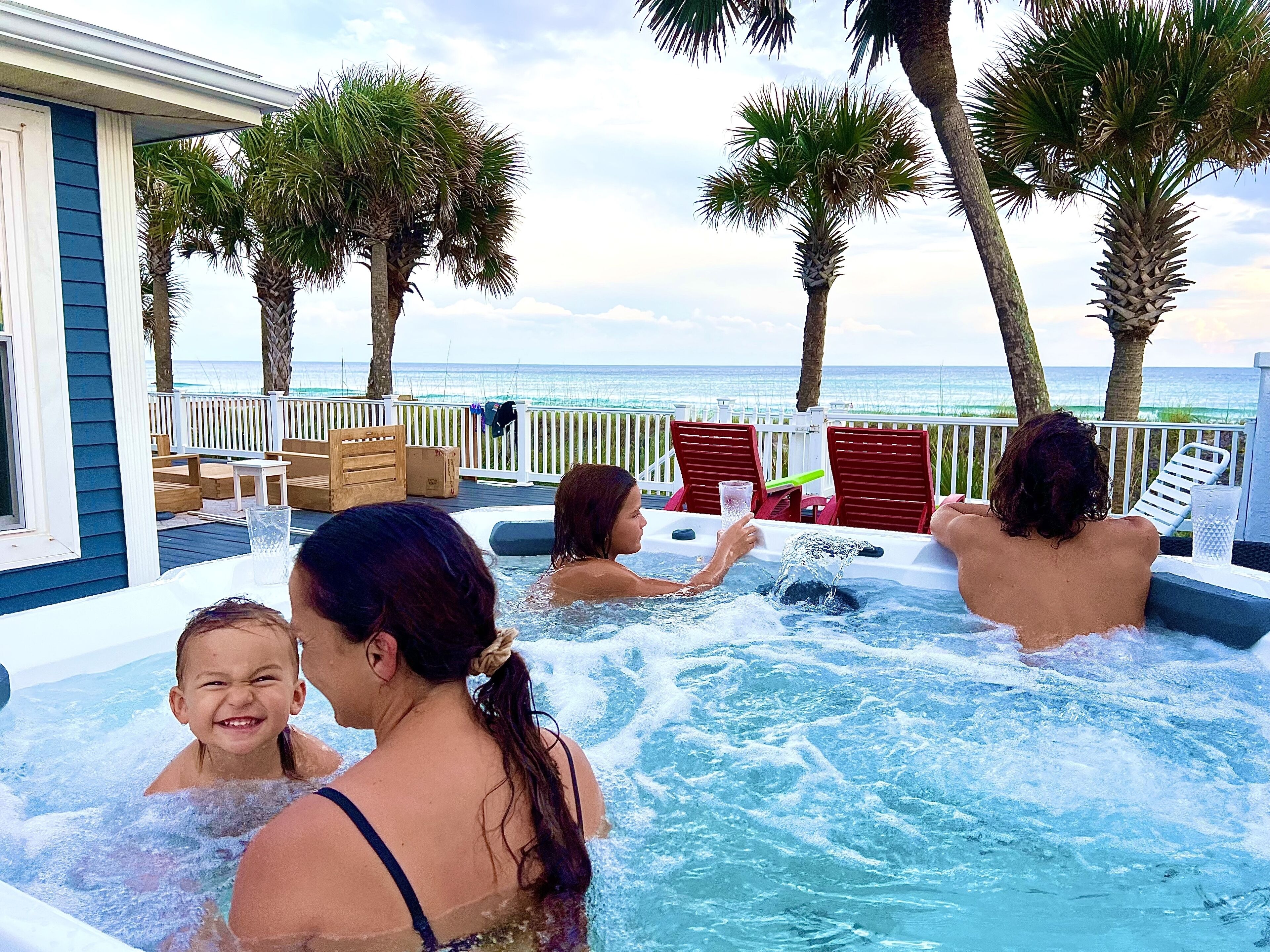 🌴ALOHA BEACH HOUSE RETREAT🌴Hot tub,SAUNA, Cold plunge,GAME ROOM,Putting green.