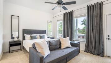 4 bedrooms, desk, iron/ironing board, travel crib