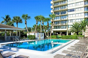 Unclassified image, 3 of 50, button