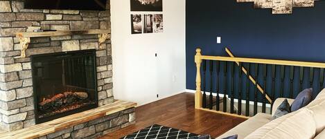 TV connectée, cheminée, vidéothèque