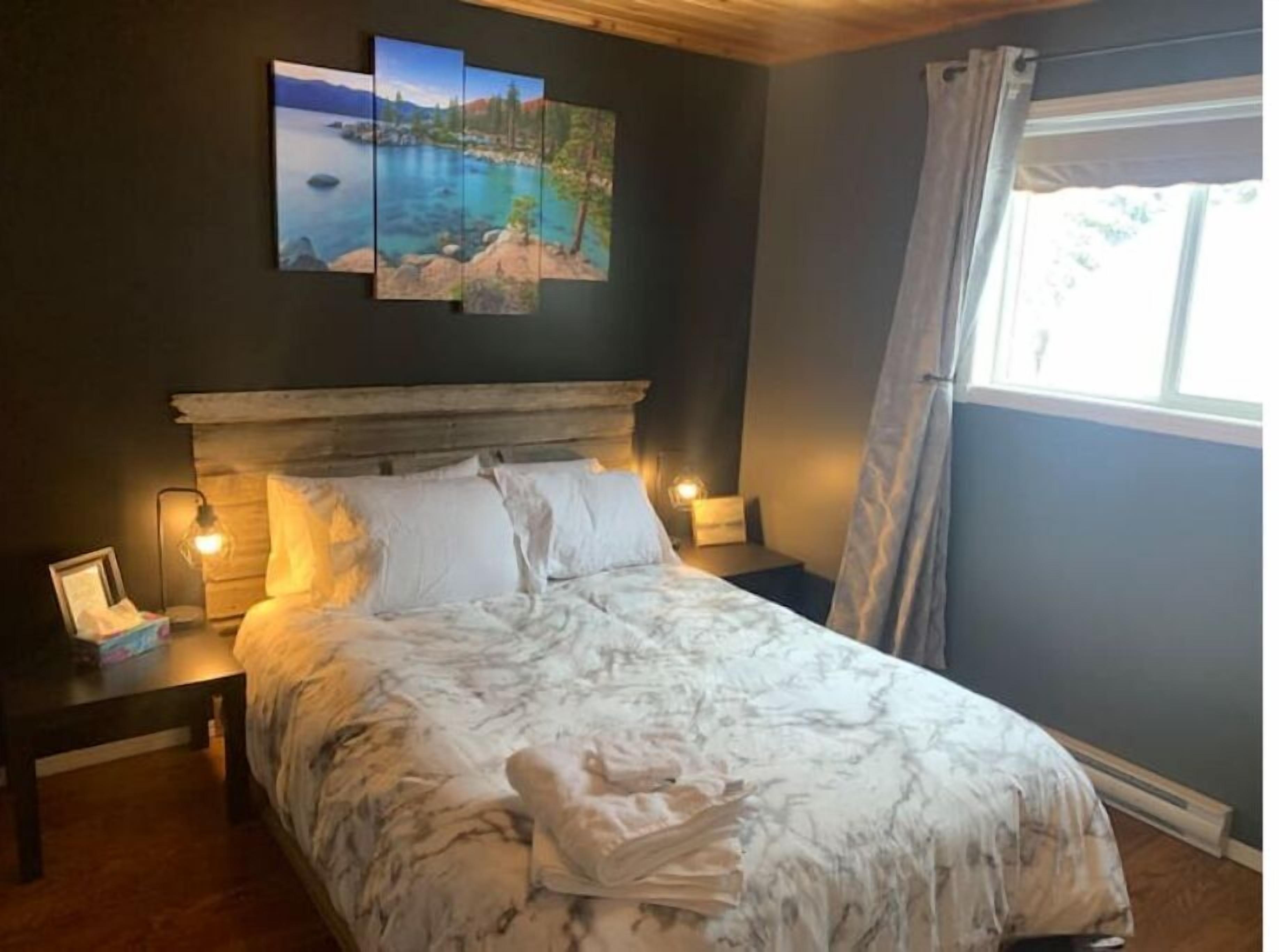 3 slaapkamers, een strijkplank/strijkijzer, reisbedje, gratis wifi