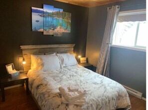 3 slaapkamers, een strijkplank/strijkijzer, reisbedje, gratis wifi