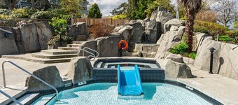 Ocean View Hideaway Suite B