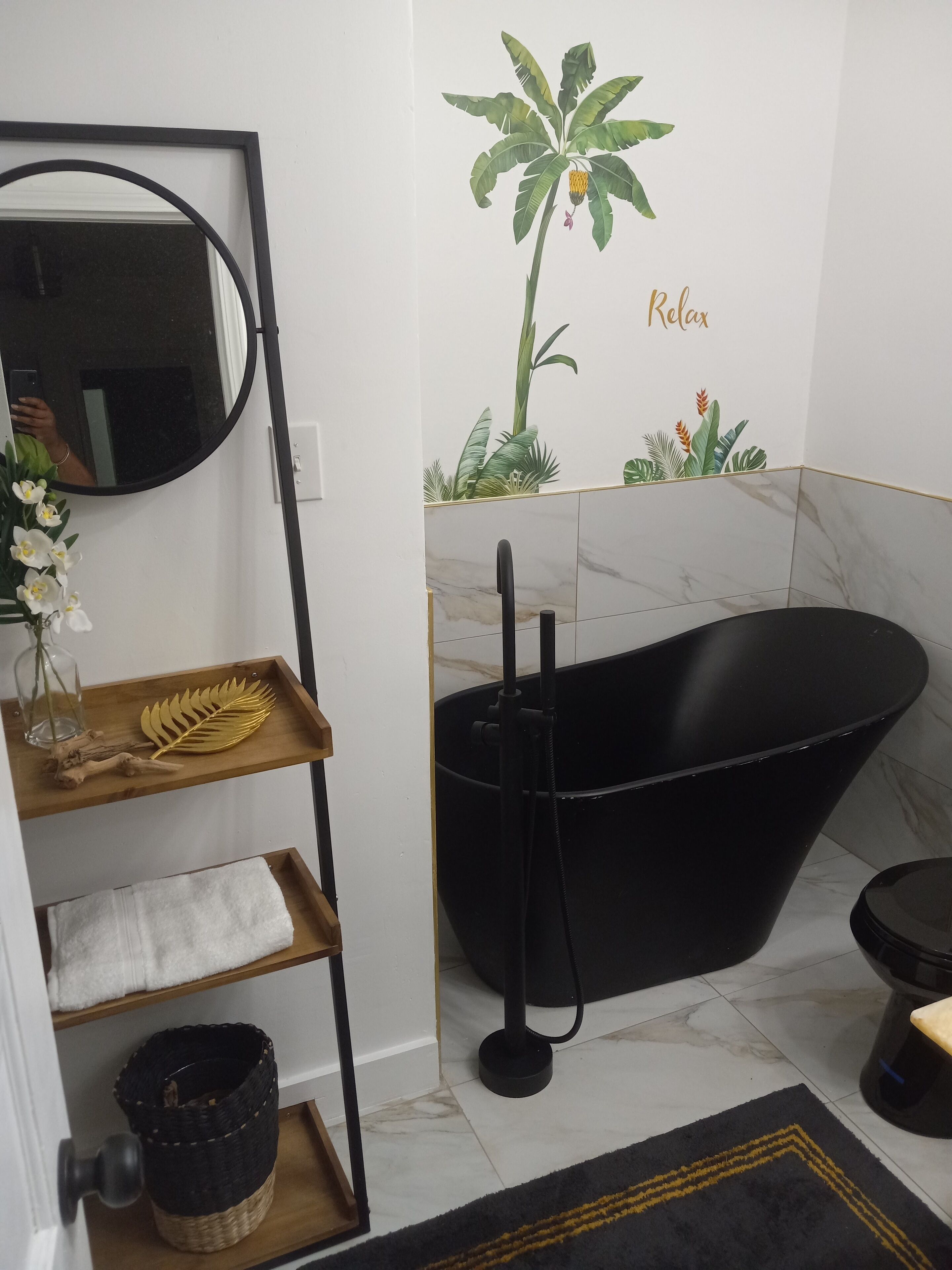 Newly remodeled beautiful oceanview beach house just a 2 min. walk to the beach!