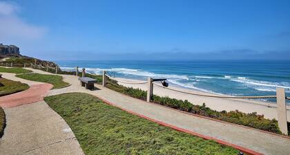 Just a few steps to stairs to ocean! Gated. The Sanctuary at South Sierra