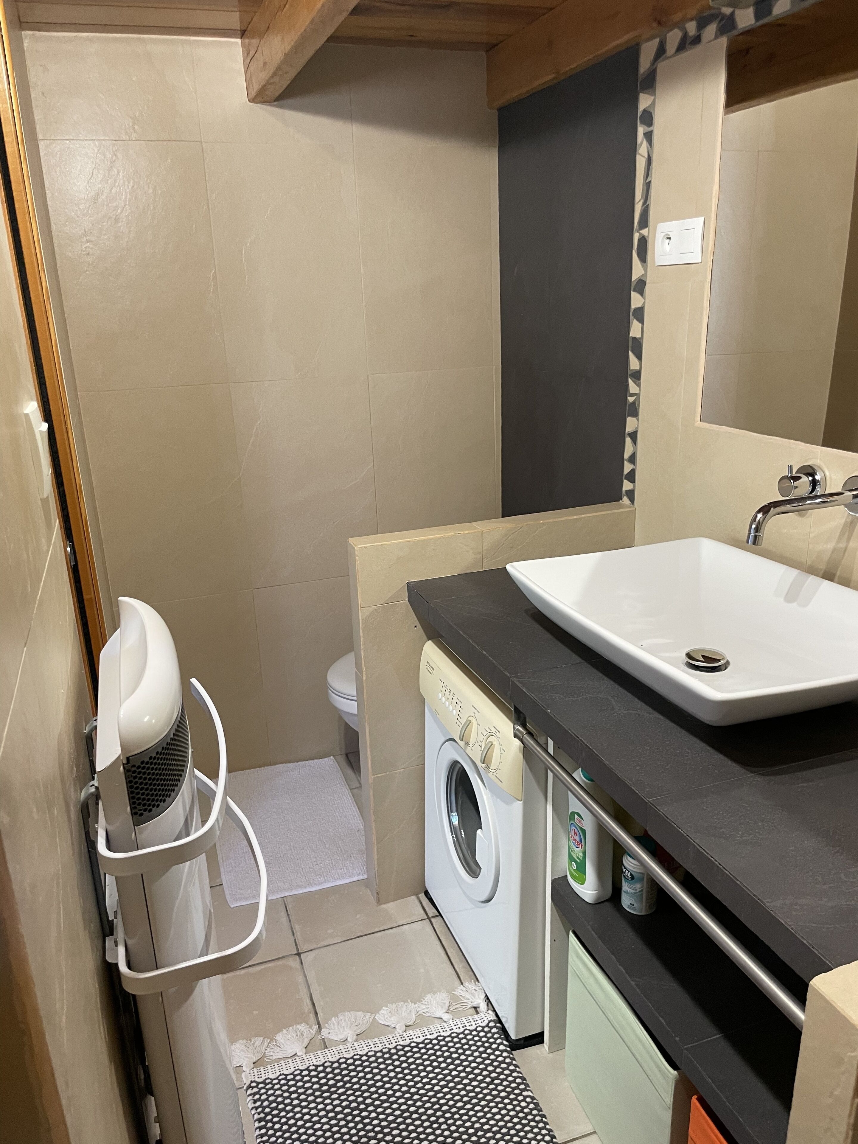 Appartement Avec Parking Privé et Sécurisé