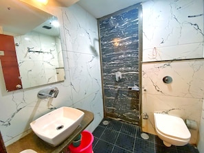 Familienzimmer | Badezimmer