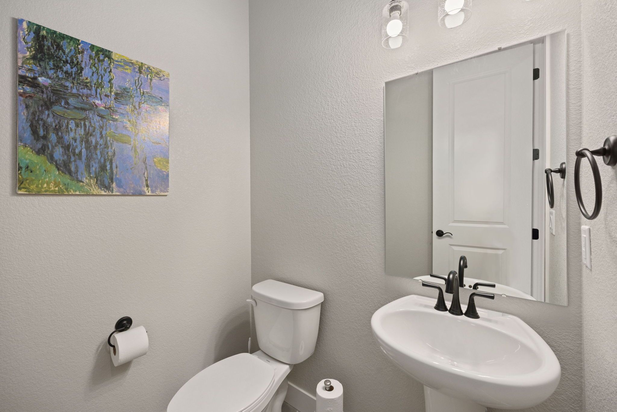 Modern 4BR w upgrades galore! Walk to Golf Resort.  Come Stay Awhile!