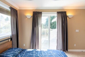 6 chambres, fer et planche à repasser, Wi-Fi, draps fournis