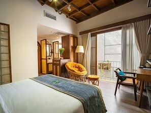 Ropa de cama de alta calidad y minibar 