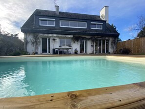 A heated pool - Grande Maison Avec Piscine (Redon)