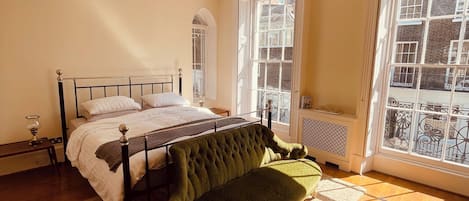 3 bedrooms, WiFi, bed sheets