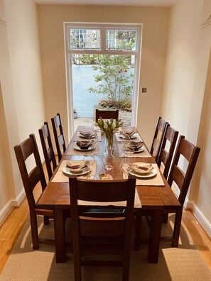 Dining - Elegant Knightsbridge Townhouse Harrods Hyde Park (London)