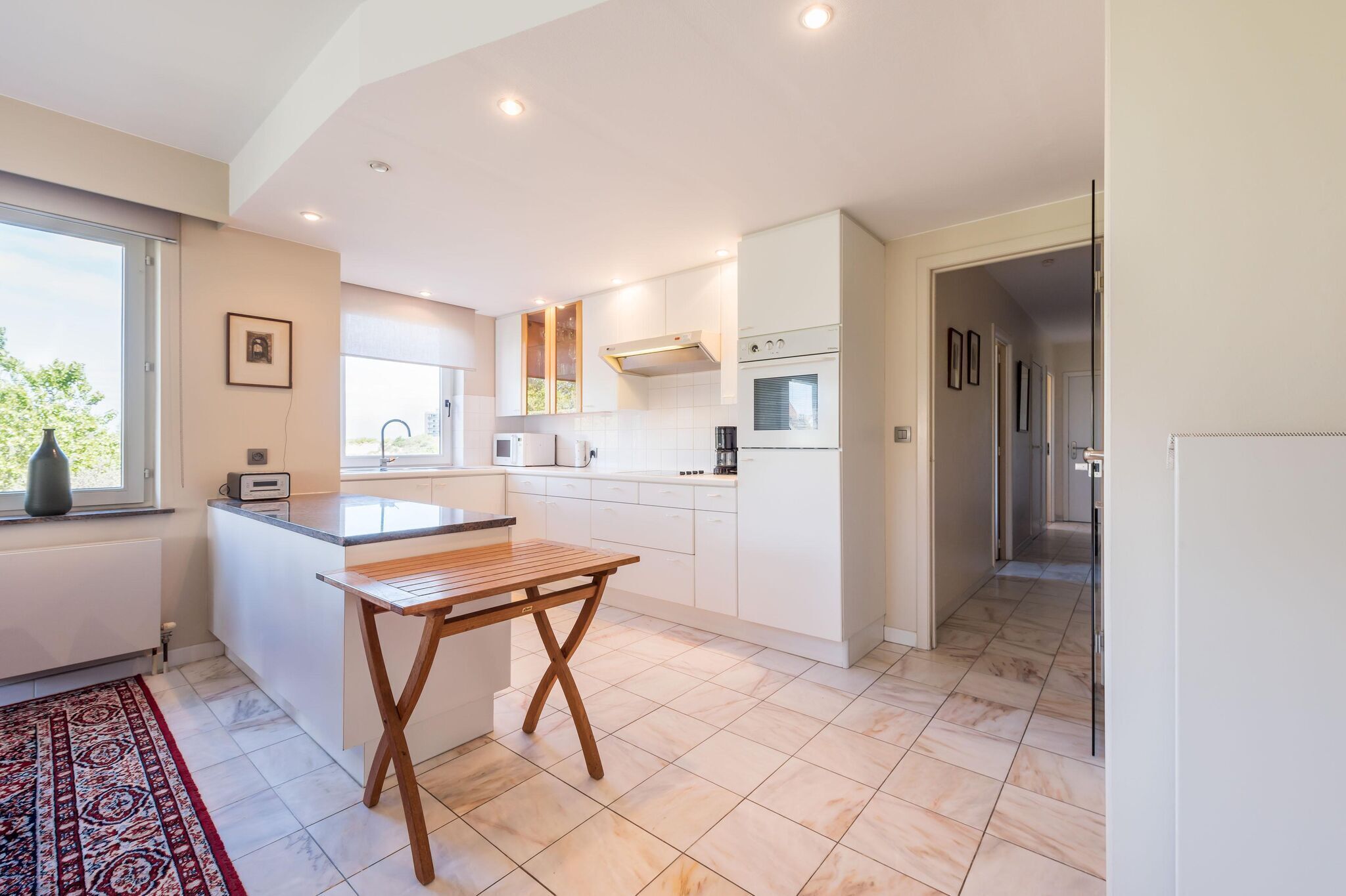 Hawthorn 1-3 g spacious apartment near the sea