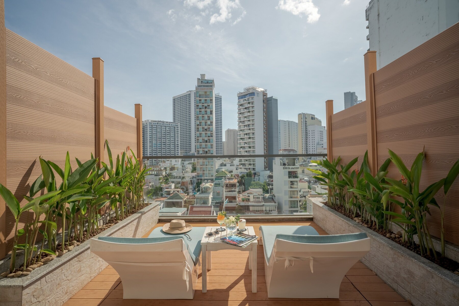 Signature Room | Balcony