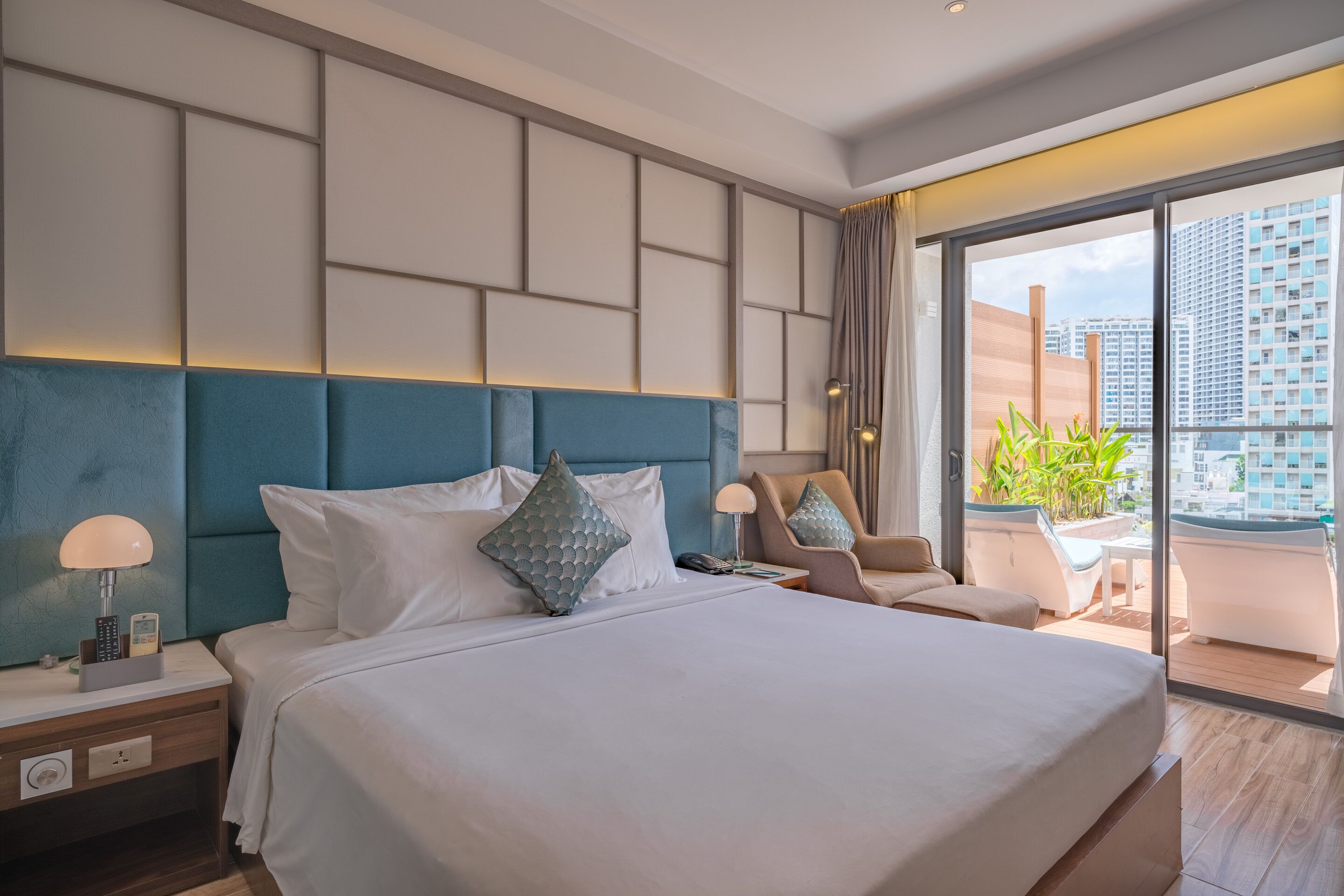 Signature Room | Minibar, soundproofing, free WiFi, bed sheets