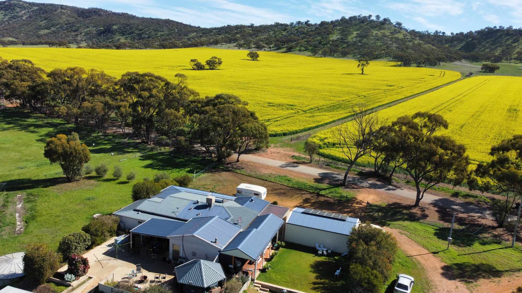 Quant & Quirky Country Farm Stay Outdoor Accomodation.