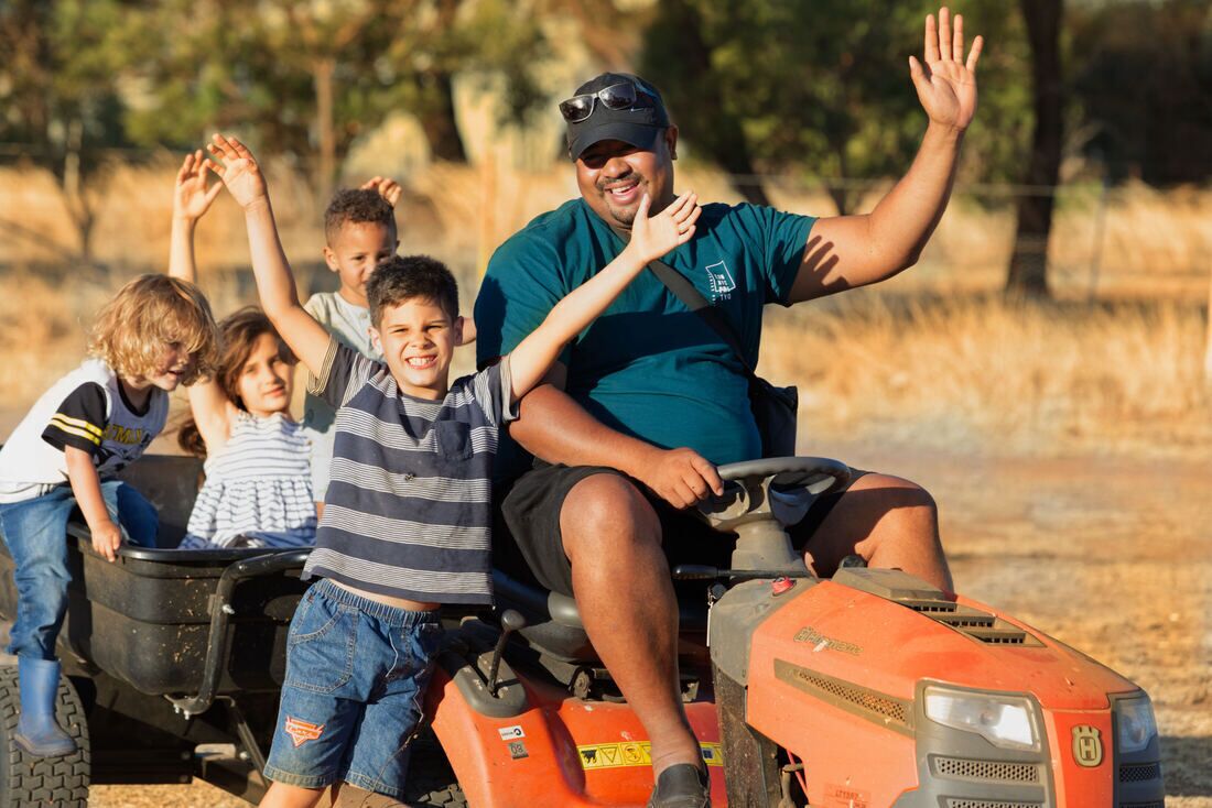 Quant & Quirky Country Farm Stay Outdoor Accomodation.