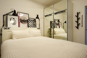 1 bedroom, in-room safe, free WiFi, bed sheets