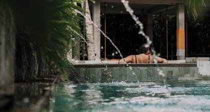 Mangroove Bay Boutique Hostel